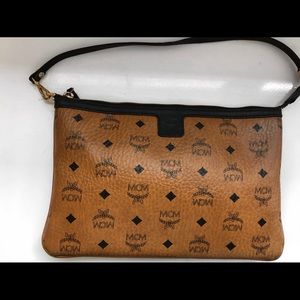 MCM  LOGO ZIP POUCH